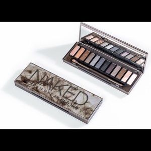 Urban Decay Smoky Eyeshadow Pallet