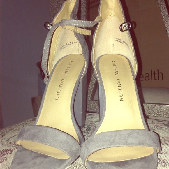Chinese laundry chunky heels size 8