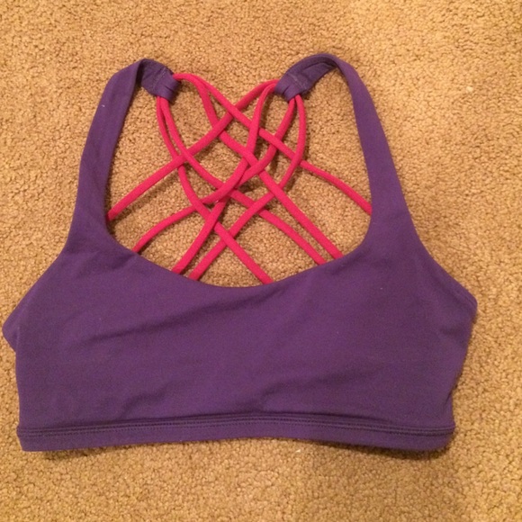 Lululemon free to be wild Sports bra Size 2