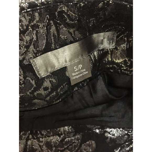 Skirt with silver details - Picture 4 of 4