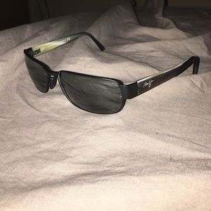 Black Coral Maui Jims. Excellent condition.