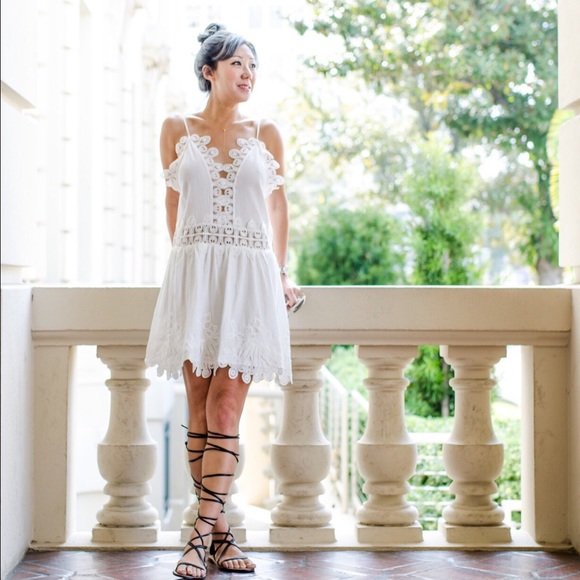 WHITE CROCHET LACE TRIM GAUZE DRESS