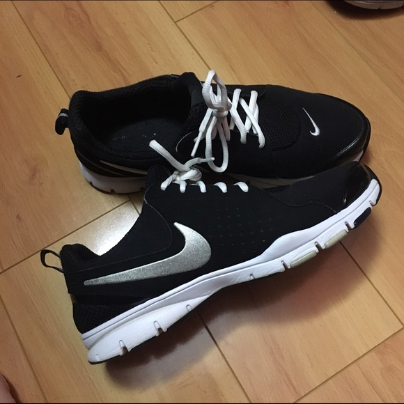 EUC Nike Trainers Size 9