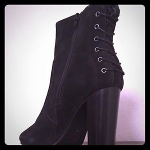 Suede boot