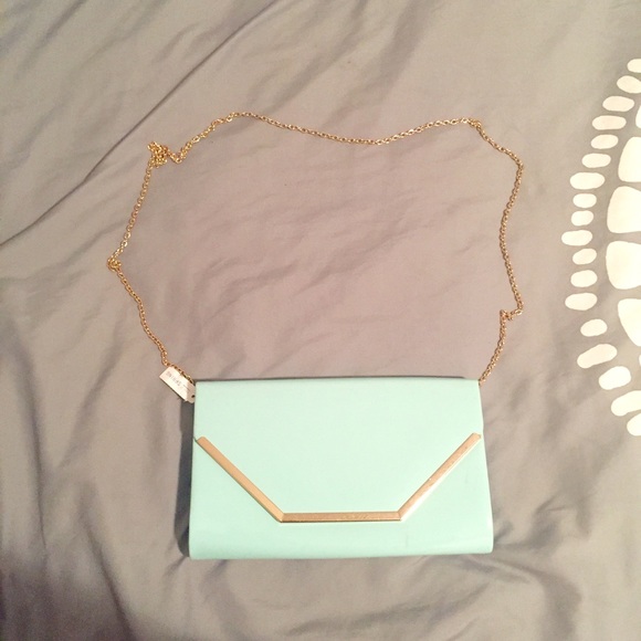 🌺Clutch/Cross Body🌺 - Picture 2 of 3