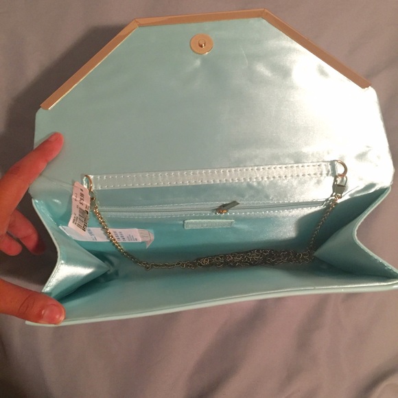 🌺Clutch/Cross Body🌺 - Picture 3 of 3