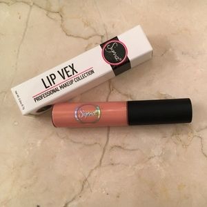 Lip vex in slip from sigma