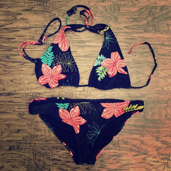 XHILARATION TWO PIECE BIKINI SIZE M 💥ON SALE💥💋