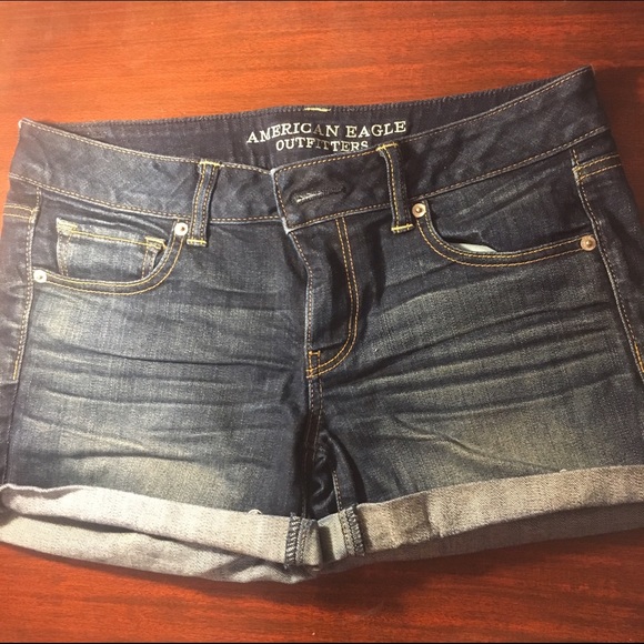 American Eagle stretchy jean shorts size 10