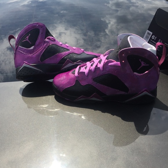 Custom color changing jordan 7 - Picture 3 of 4