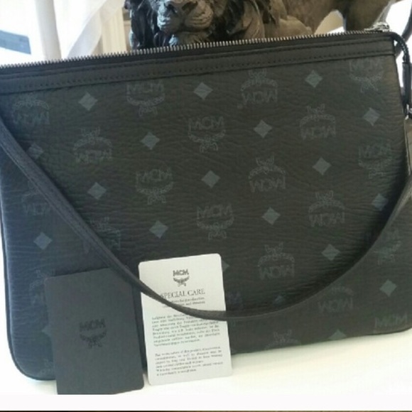 Mcm blk clutch (brand new)