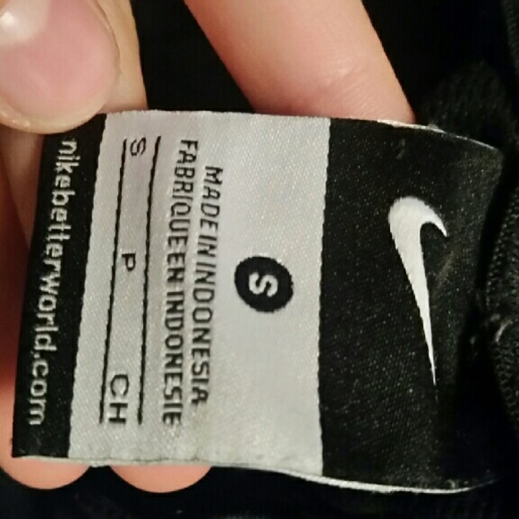 nike shorts ! - Picture 2 of 3