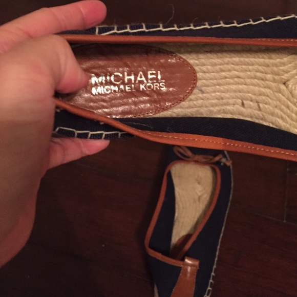 Michael kors shoes - Picture 2 of 4