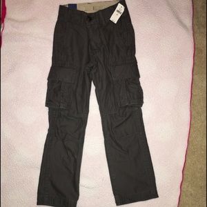 Brand new Gap Kids Boys size 6 cargo pants.
