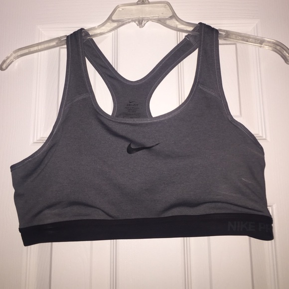 Nike sports bra *SOLD*