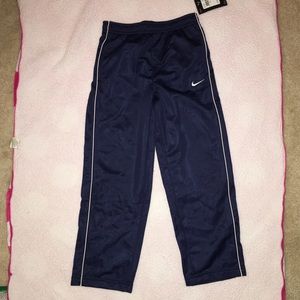 Brand new Nike Boys size 6 pants.