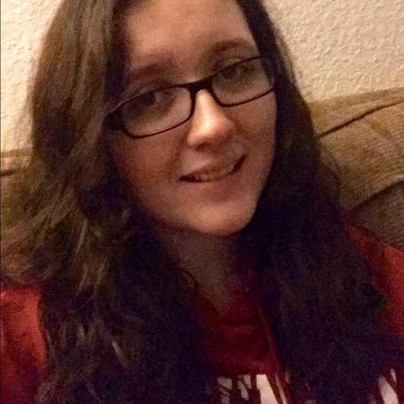 Meet your Posher, Klarissa - Picture 1 of 1