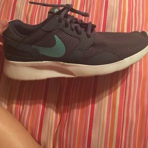 Lightly worn Nike shoes