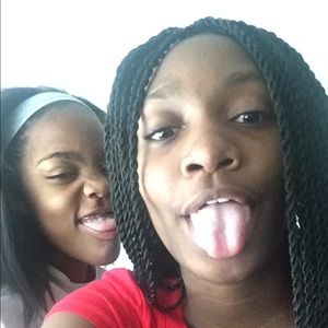 Meet your Posher, Nakia