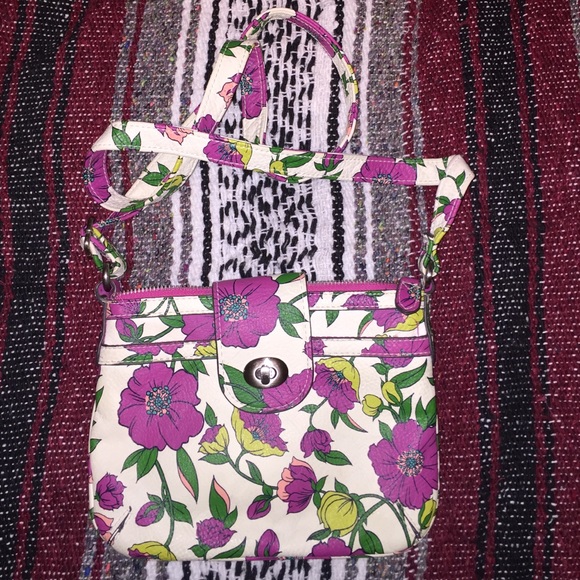 *Price ⬇️*Floral crossbody purse