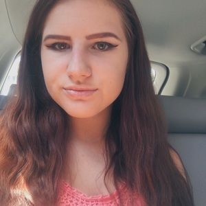 Meet your Posher, Katelyn