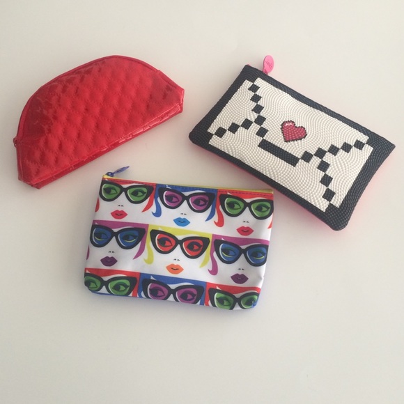 Pre-pack surprise makeup bags - Picture 1 of 2