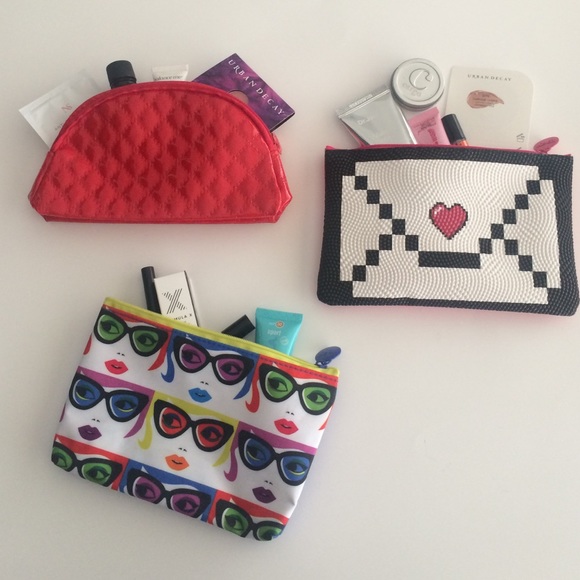 Pre-pack surprise makeup bags - Picture 2 of 2