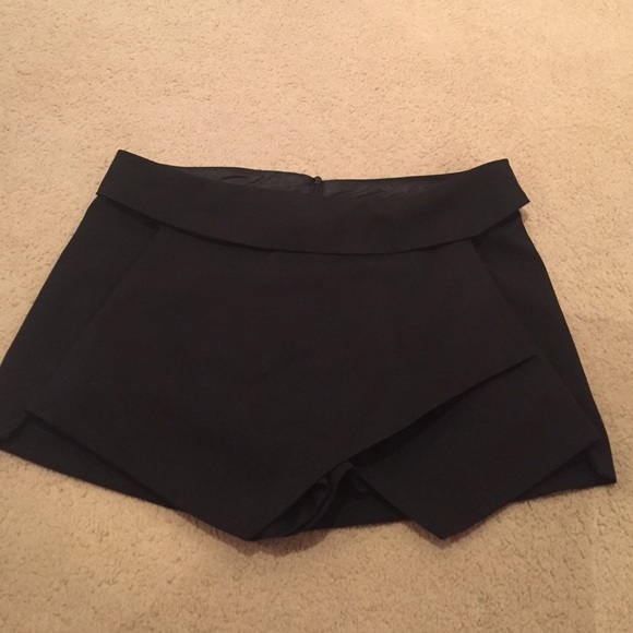 Francesca's Collections Pants - Envelope Skort