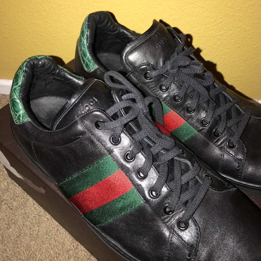 Gucci Leather sneakers