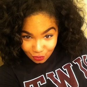 Meet your Posher, Bianca