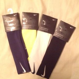 4 Nike dri-fit head ties