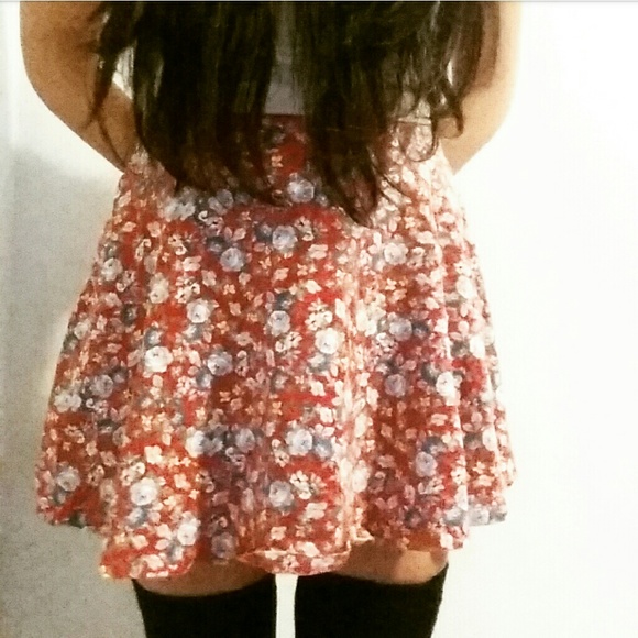RED FLORAL CIRCLE SKIRT