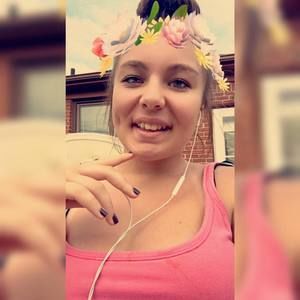 Meet your Posher, Caitlin