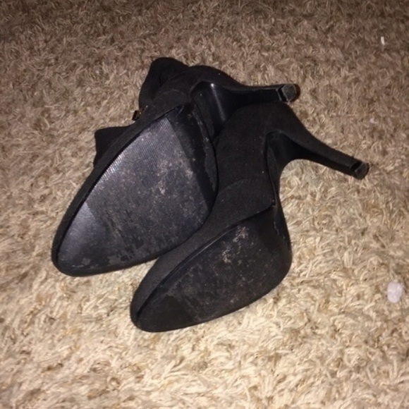 High heel booties size 8 - Picture 2 of 4