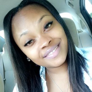 Meet your Posher, Briana