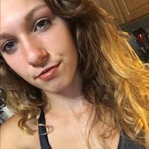 Meet your Posher, Briana