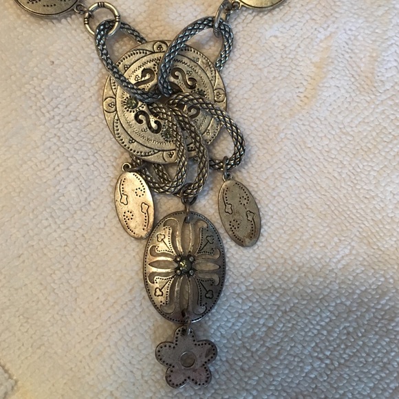 Necklace - Picture 2 of 3