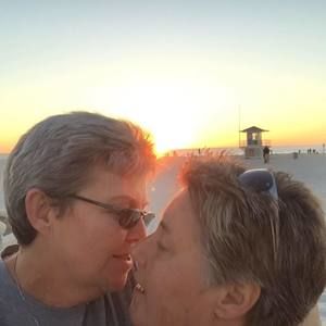 Meet your Posher, Carrie