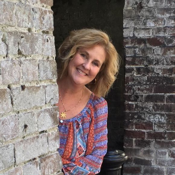 Meet your Posher, Maribeth - Picture 1 of 1