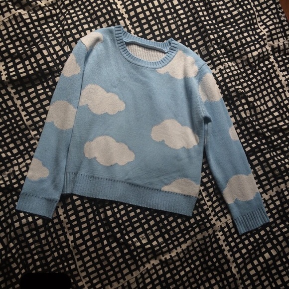 Clouds Sweater - Picture 1 of 4