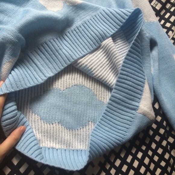 Clouds Sweater - Picture 3 of 4