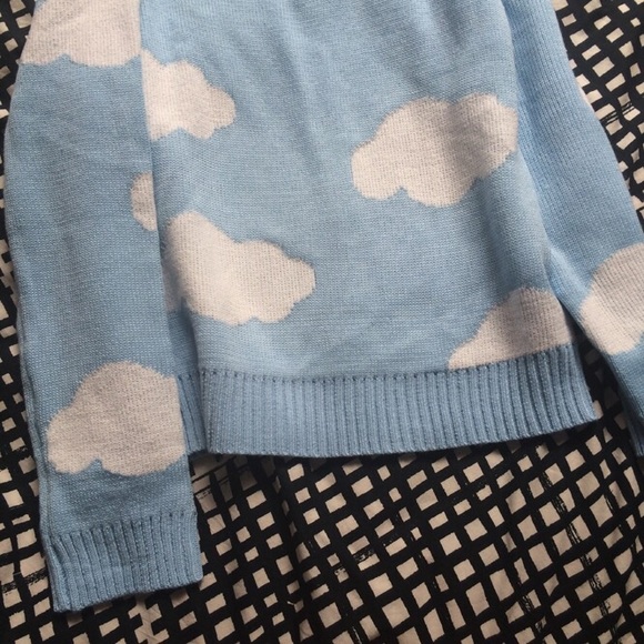 Clouds Sweater - Picture 2 of 4