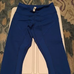 Lulu lemon crop Royal blue bottoms