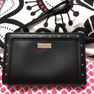 Kate Spade black wristlet ✨