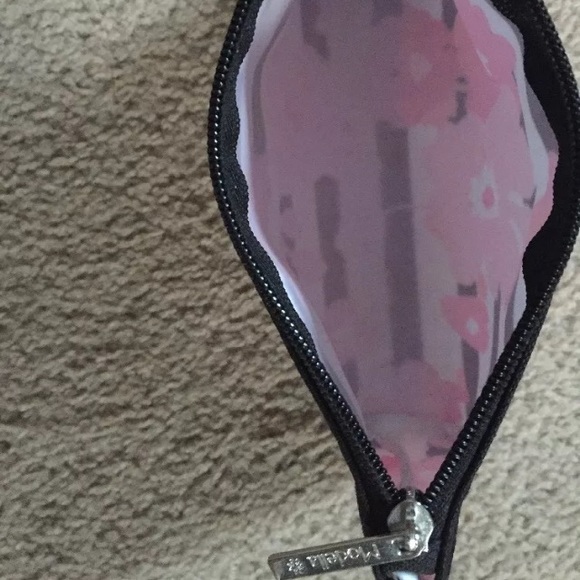 New Modella Make-Up Bag - Picture 2 of 3