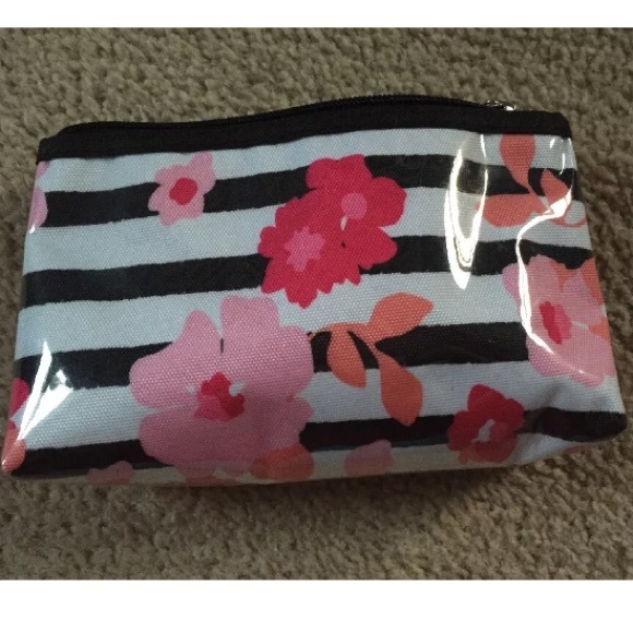 New Modella Make-Up Bag - Picture 3 of 3