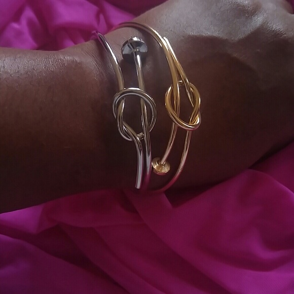 💥💥SOLDOUT💥💥Gorgeous knotted nail Bangle - Picture 2 of 3