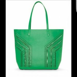 Stella and dot fillmore tote kelly green