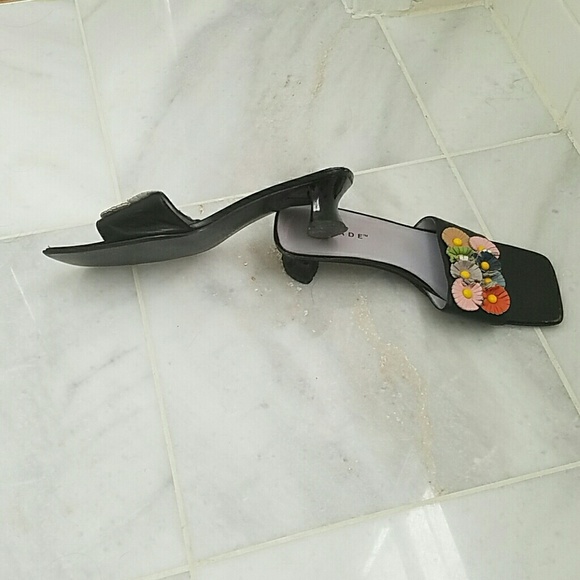 flower sandals - Picture 3 of 3