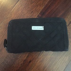 Vera Bradley wallet, great condition